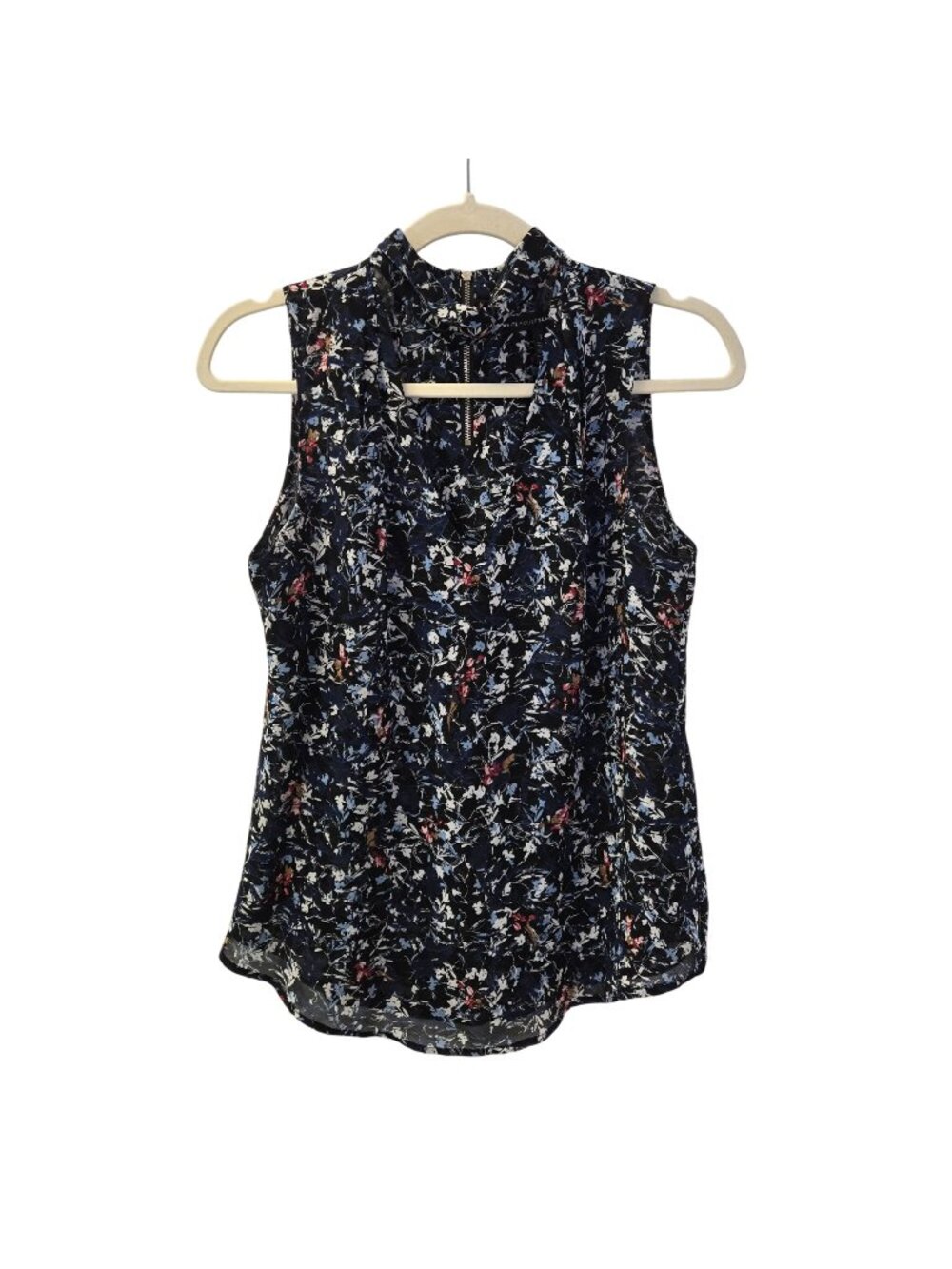White House Black Market Floral Sleeveless Keyhole Neck Blouse Size 2